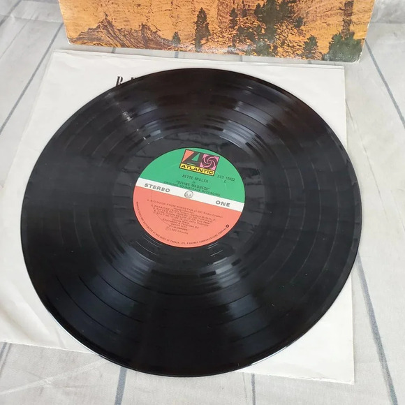 Vintage 1980 Bette Middler in  Divine Madness Vinyl Album Atlantic Records - Picture 8 of 16